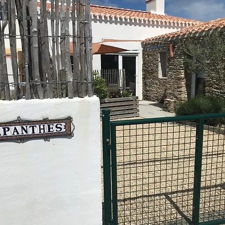 Les Agapanthes Hébergement de vacances *